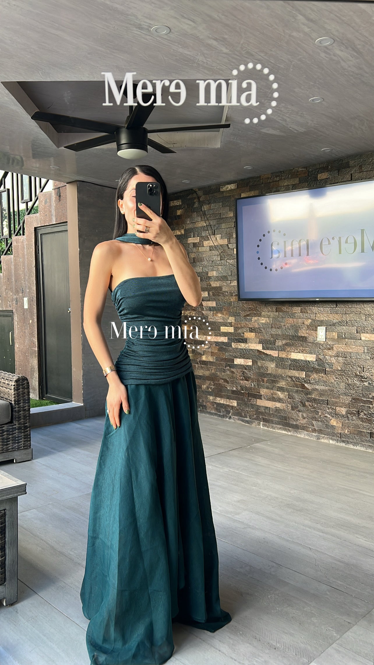 Vestido verde plisado