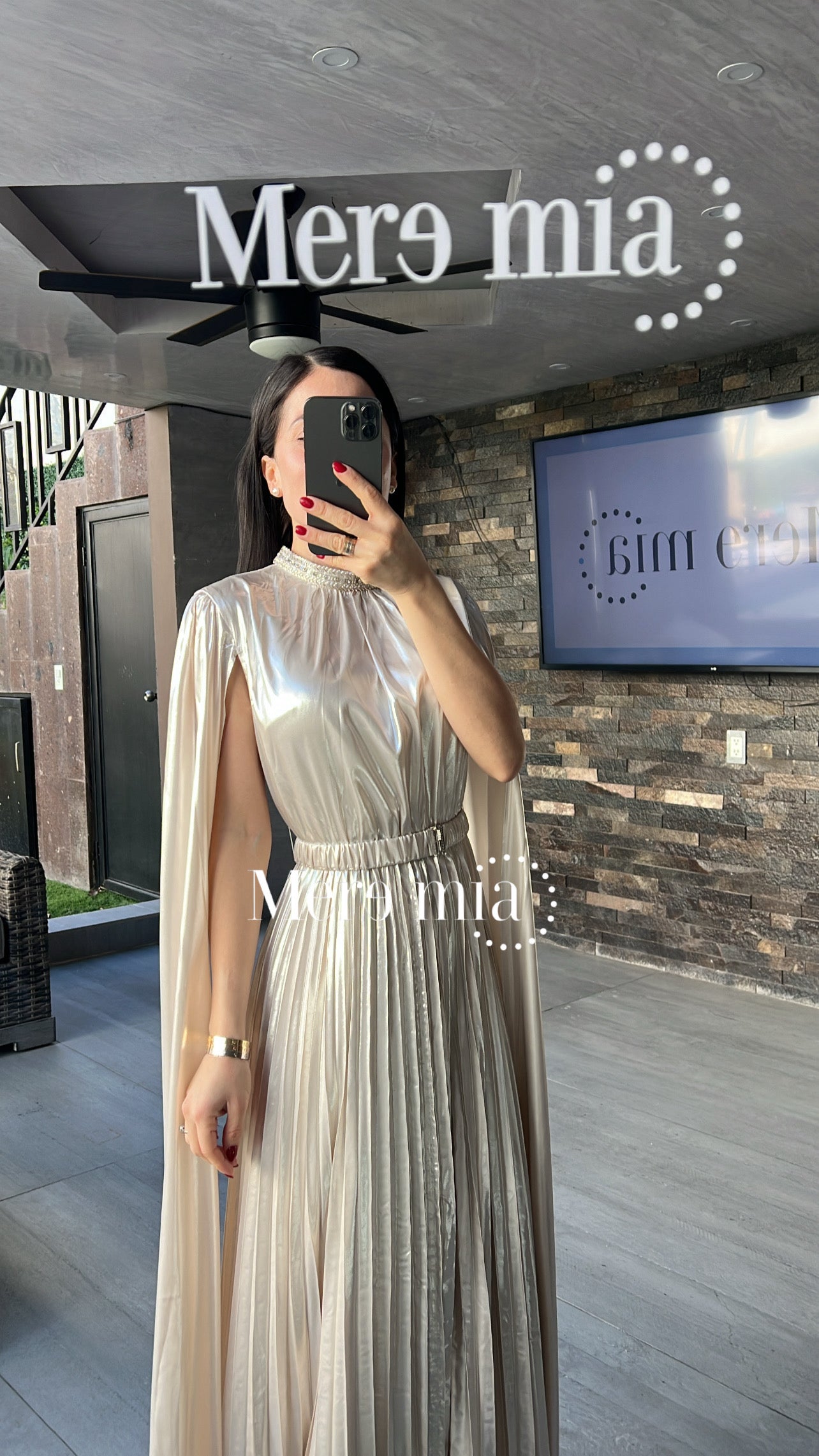 Vestido plisado mangas