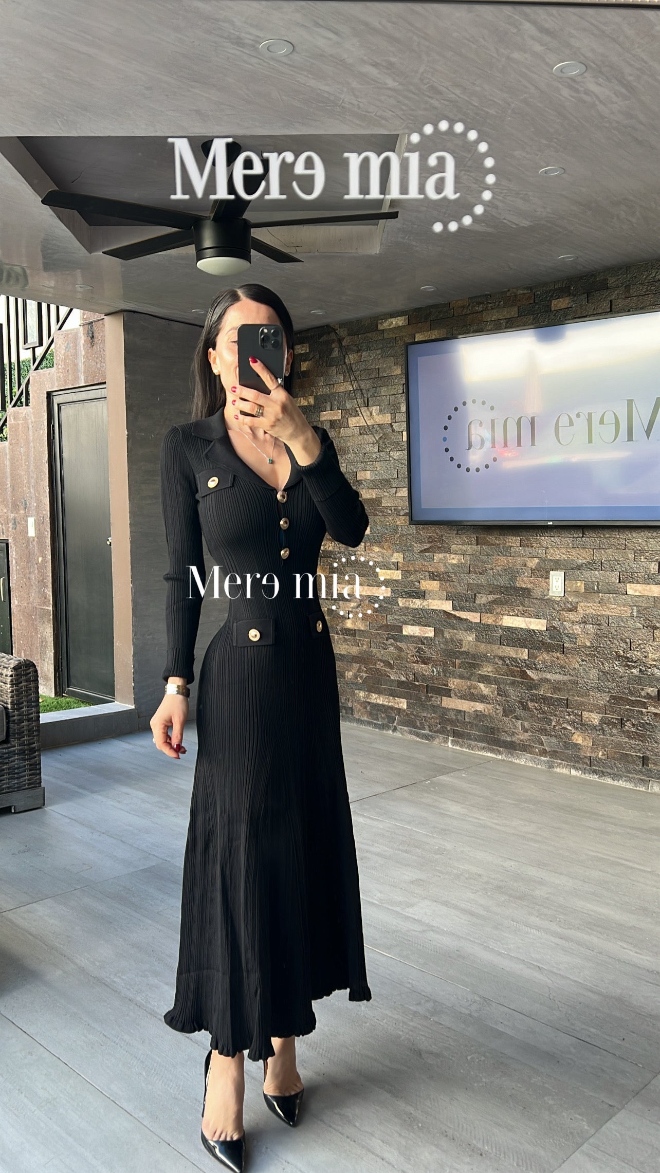 Vestido negro rayado cuello