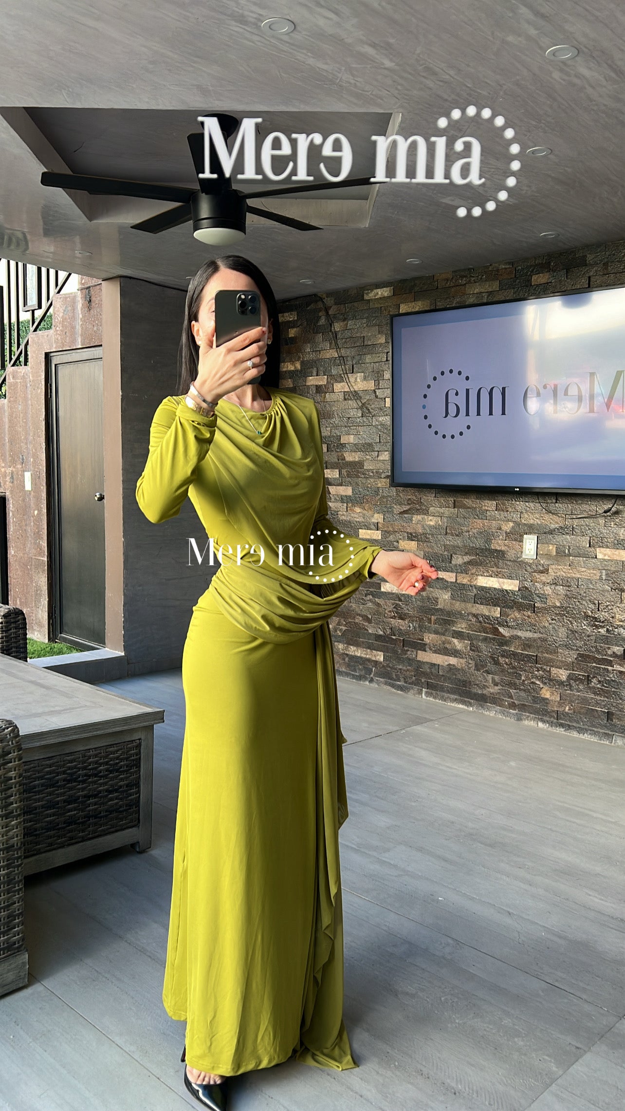 Vestido verde plisado