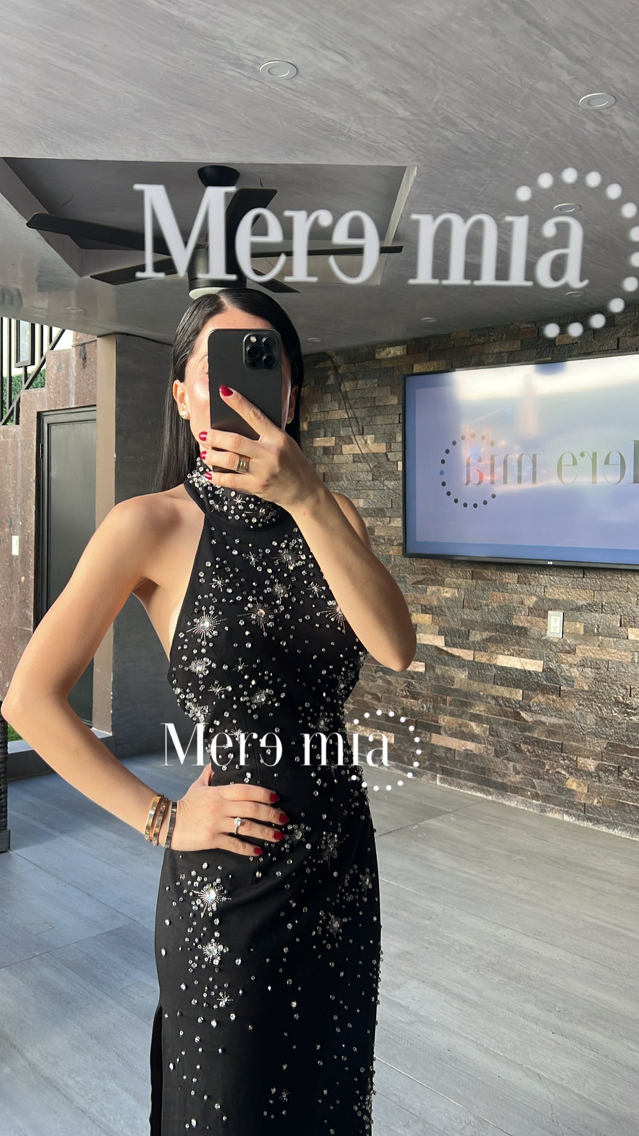 Vestido cuello brillante