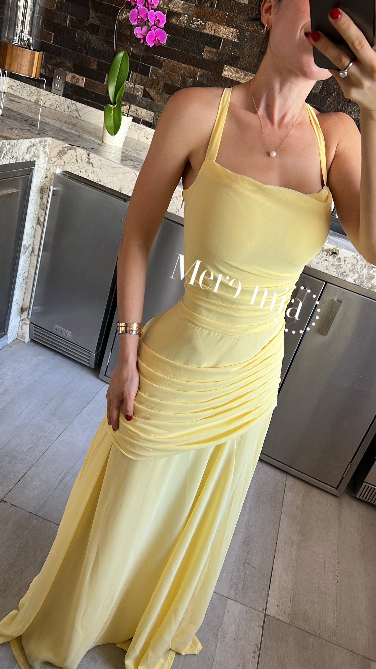 Vestido drapeado lateral