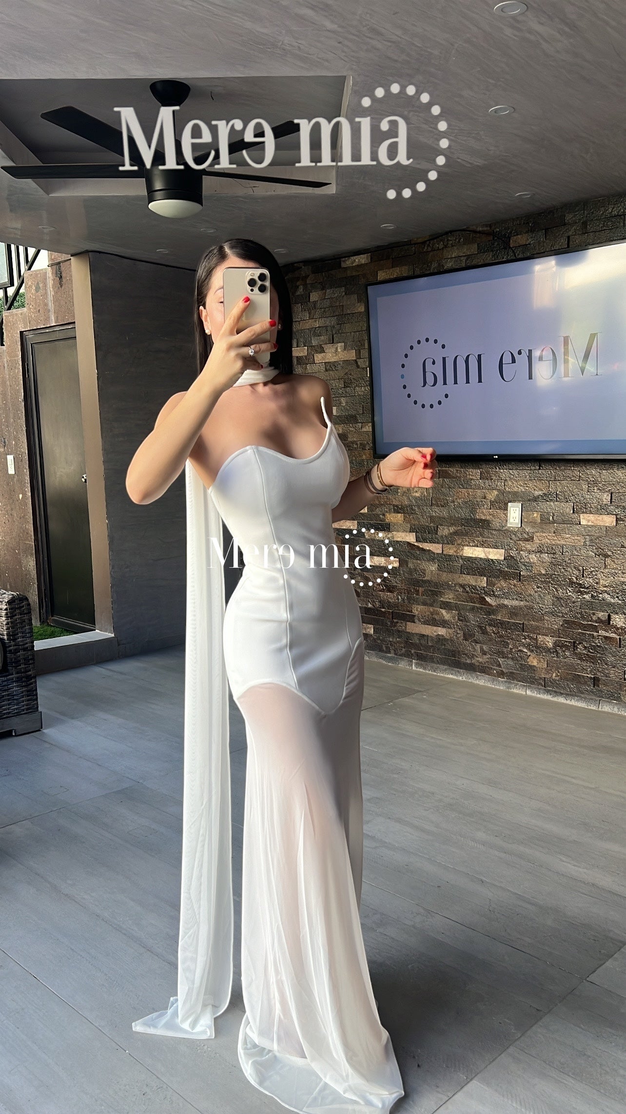 Vestido blanco liso cuello