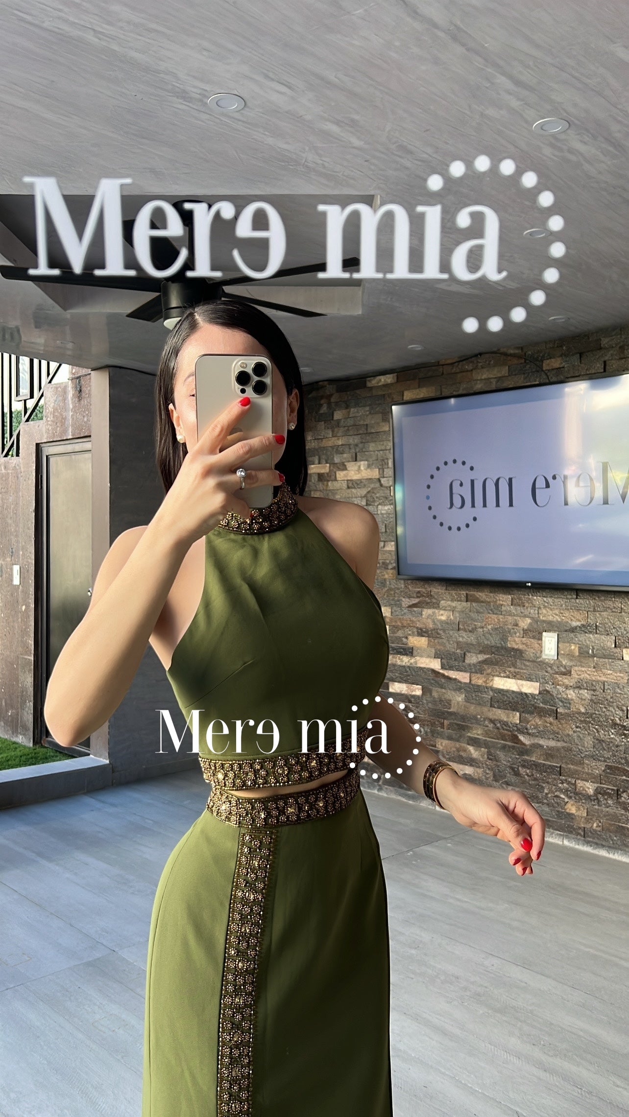 Conjunto verde cuello apl